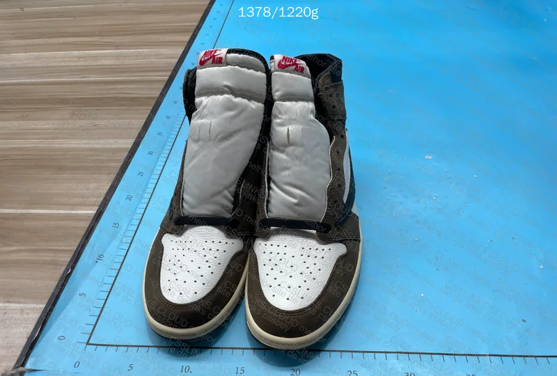 109y - M Batch B Grade - Travis Scott x Air Jordan 1 Retro High Dark Mocha
