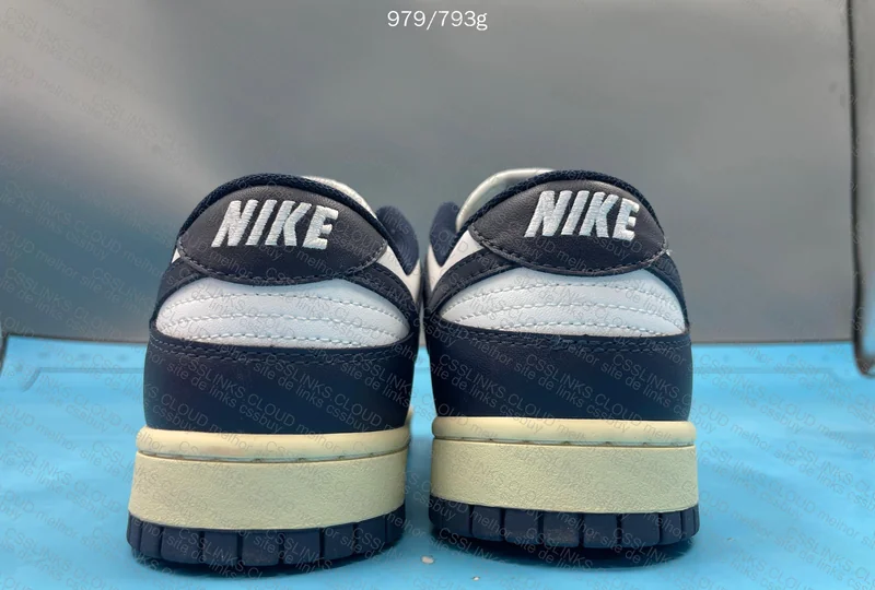 120¥ / Batch:VT / Weight: 1050g with box and 805g without box / 4 days to WH 3