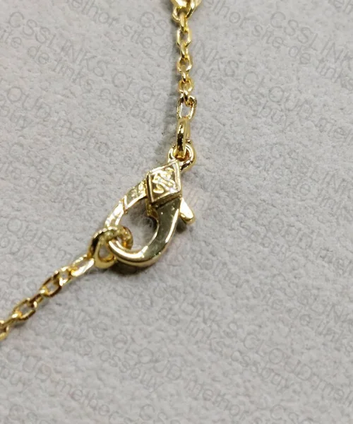 15¥ Van Cleef Alhambra Necklace White/Gold 4