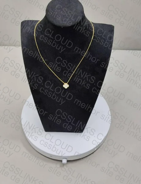 15¥ Van Cleef Alhambra Necklace White/Gold 5