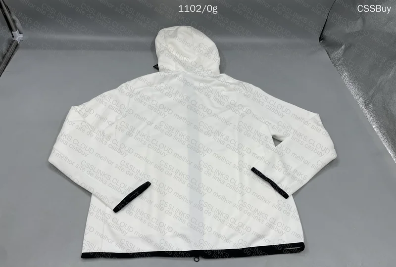 1688 Tech Fleece White