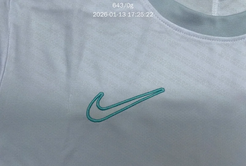 2 CONJUNTOS NIKE ACADEMY 4