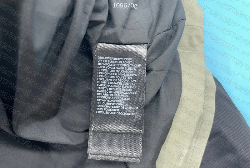 2 TNF Windbreakers 4