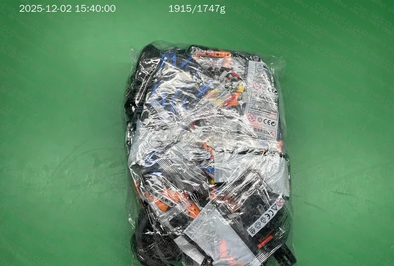 2 Formula 1 Legos 4