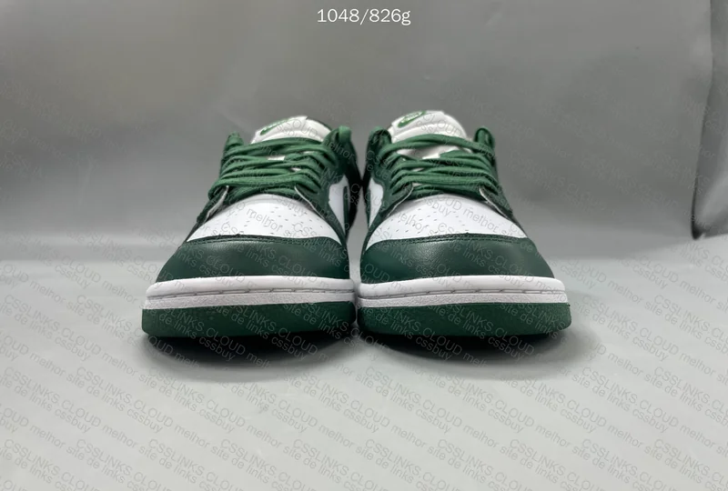 2 Nike Dunks 3