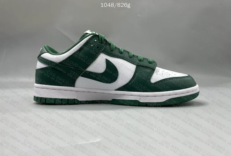 2 Nike Dunks 4