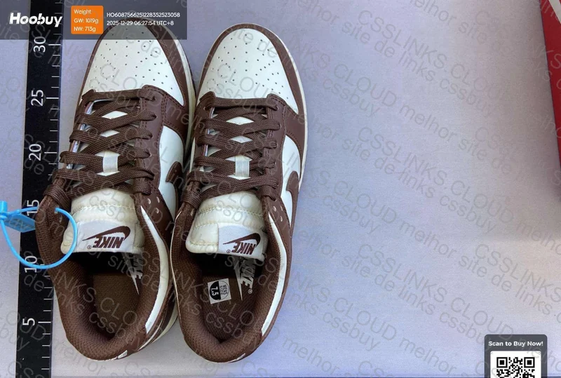 2 Nike Dunks from JMDY 2