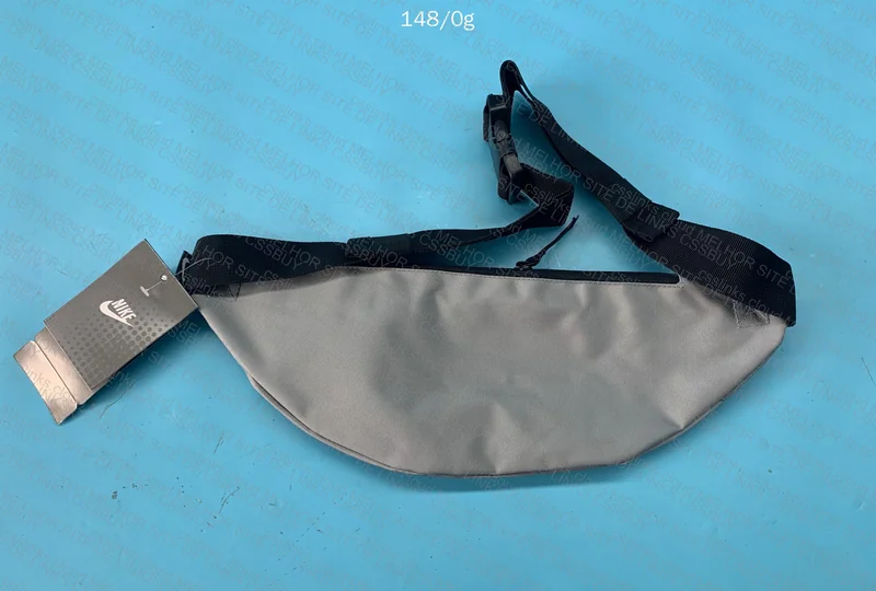 2 Nike Heritage Waist Bags 3
