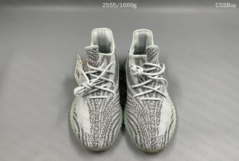 2 Yeezy 130y