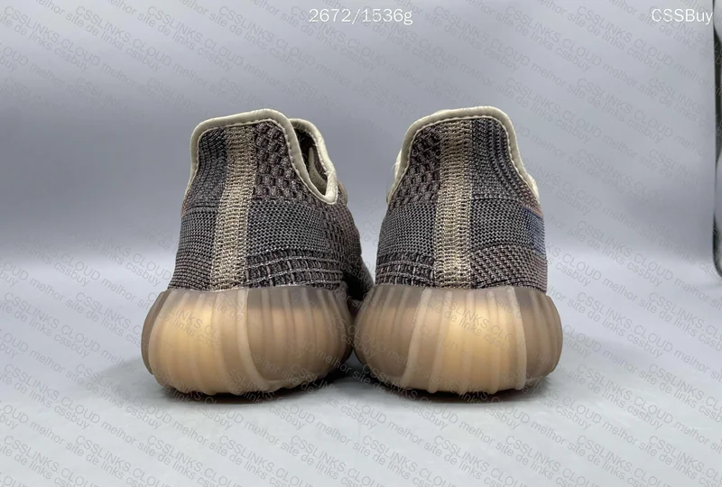 2 Yeezy for 130 yuan 3