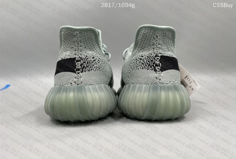 2 Yeezy for 130y 3