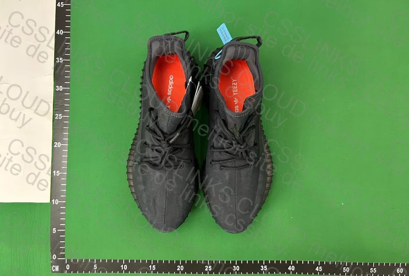 2 Yezzys 350 2