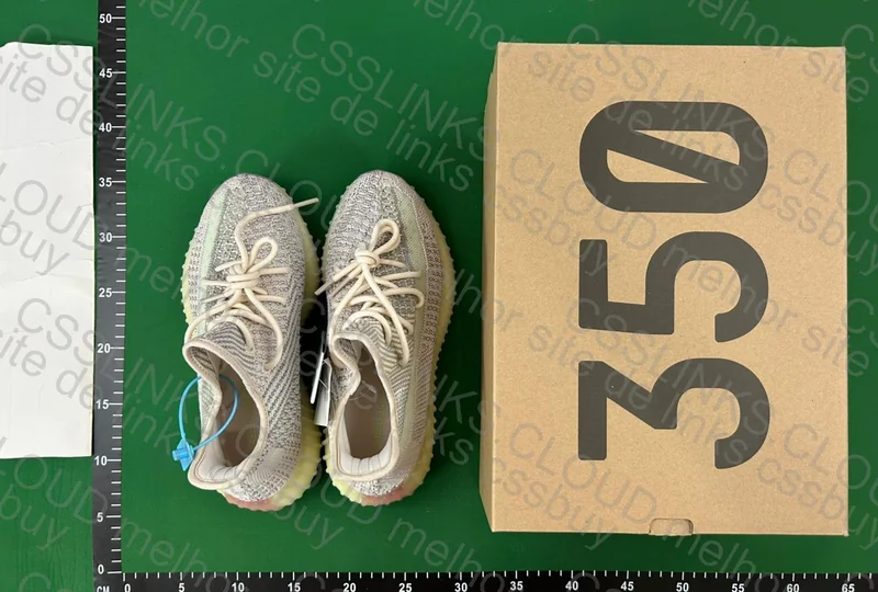 2 Yezzys 350 4