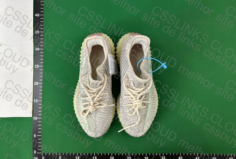 2 Yezzys 350 5