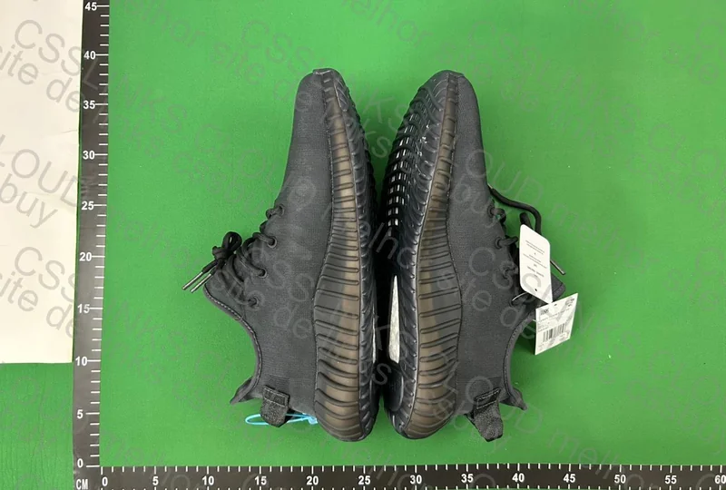 2 Yezzys 350 8