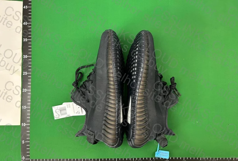 2 Yezzys 350 9
