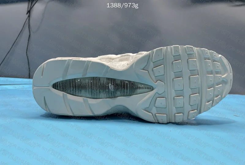 288¥ Air Max 95 CDG White 5