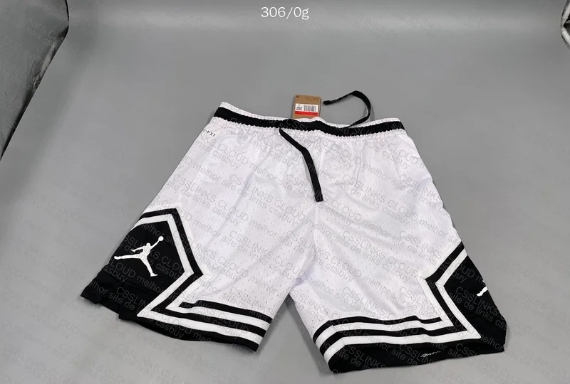 2x Jordan Shorts 6