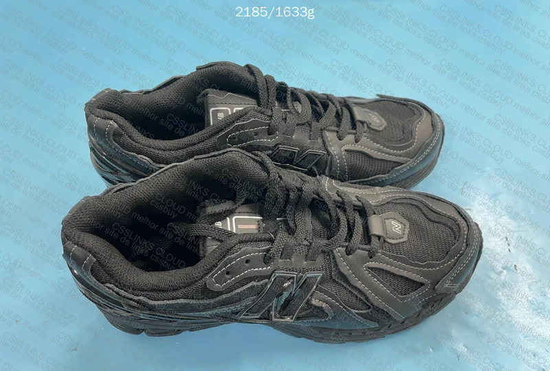 2x New Balance Blind Box
