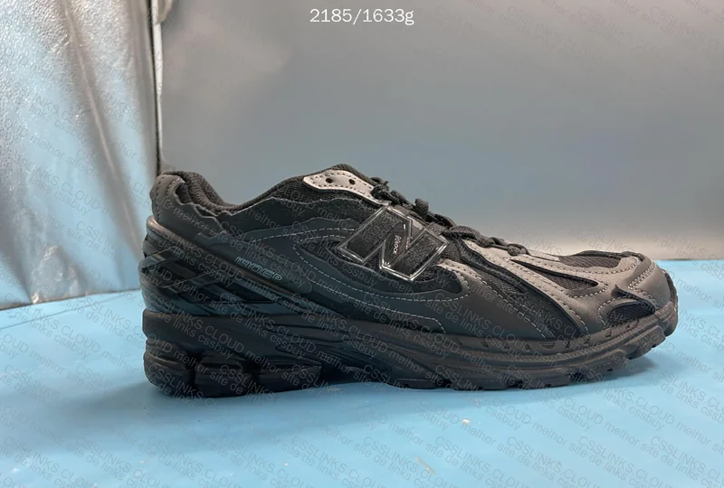 2x New Balance Blind Box 3