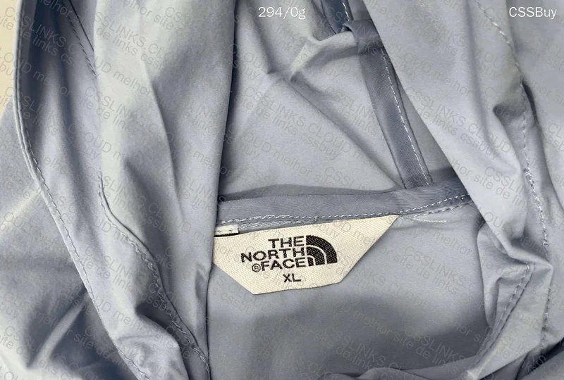 39¥ (+10¥) The North Face Windbreaker 2