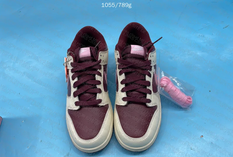 39y - Dunk Valentine's Day 2023 (DR9705-100) 10