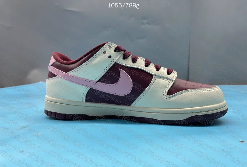 39y - Dunk Valentine's Day 2023 (DR9705-100) 5