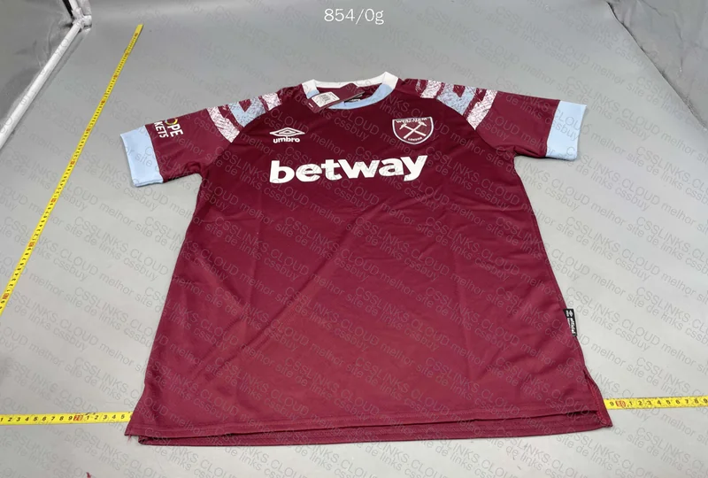 4 Random Team Shirts 3