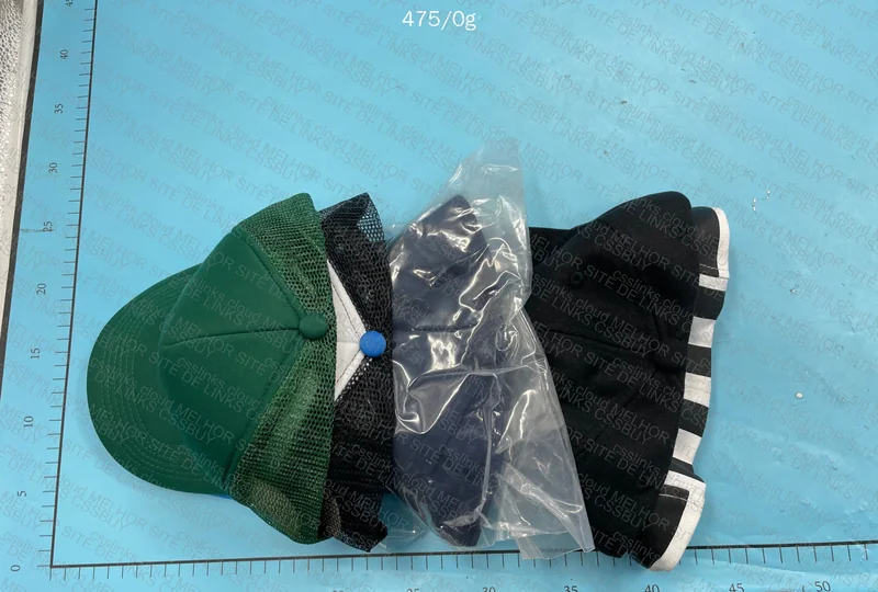 4 Blind Box Caps