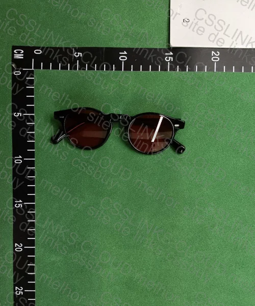 4 Colorful Glasses 3