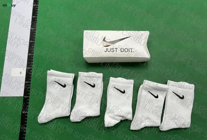 5 Pairs of Socks 9.9 2