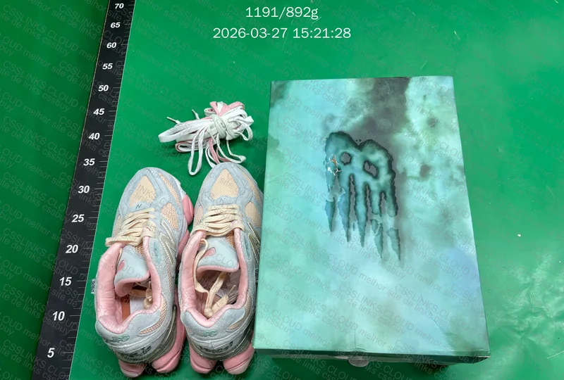 ¥79 - JOEFRESH GOODS - New balance 9060 2