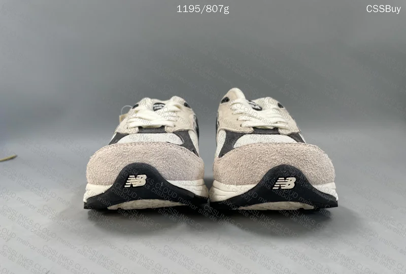 990 V3 Made in USA 4