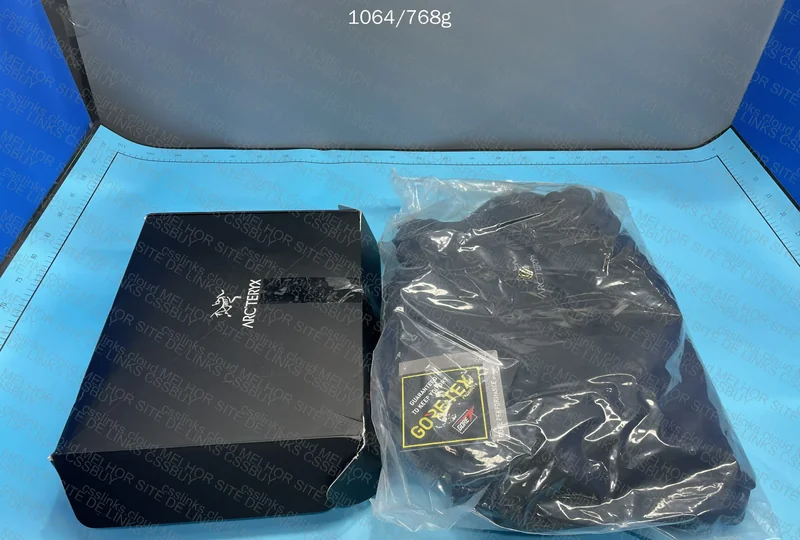 The Supposed Best Arc'teryx LT 'Goretex' 3-in-1 Windbreaker