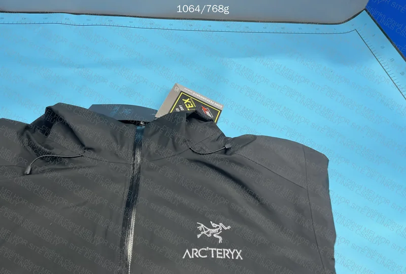 The Supposed Best Arc'teryx LT 'Goretex' 3-in-1 Windbreaker 3