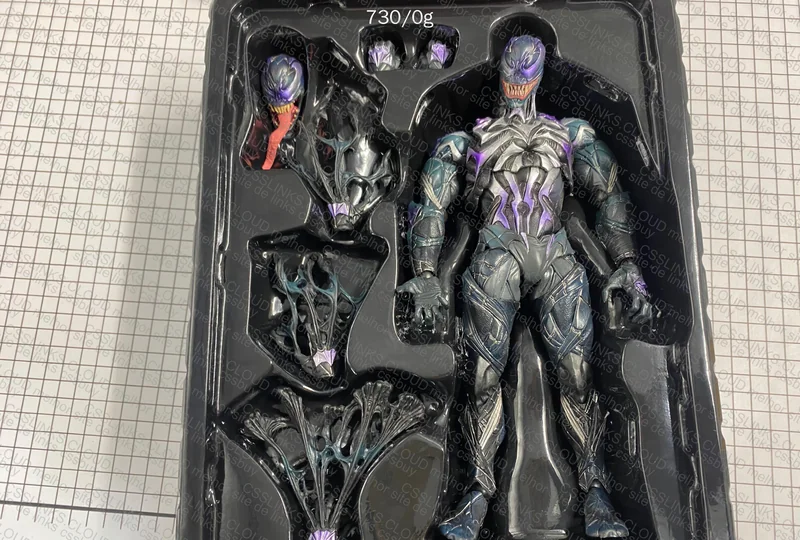 Venom - Deadpool - Batman Action Figure 2