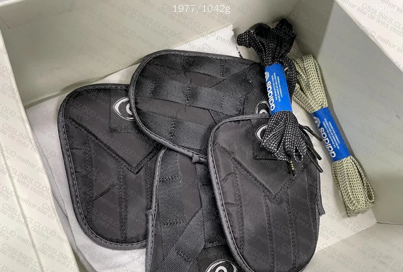 Adidas Bad Bunny (GL?) 4