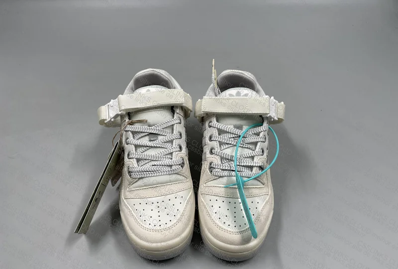 Adidas Forum 84 x Bad Bunny 4