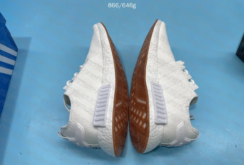 Adidas NMD R1 Boost (1) 2