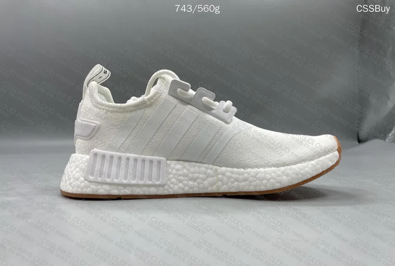 Adidas NMD R1 Boost 4