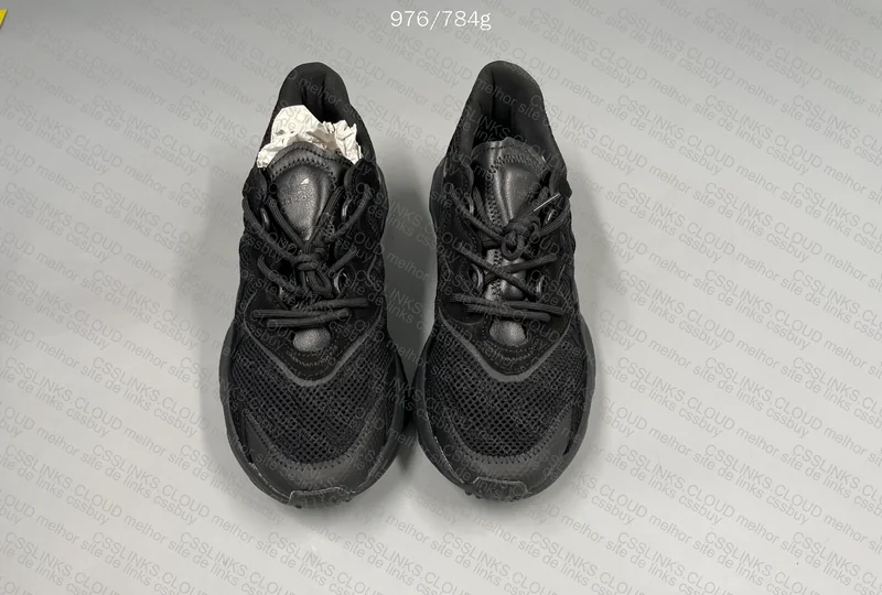 Adidas OZWEEGO Black 2