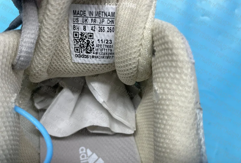Adidas Response CL Bad Bunny 3