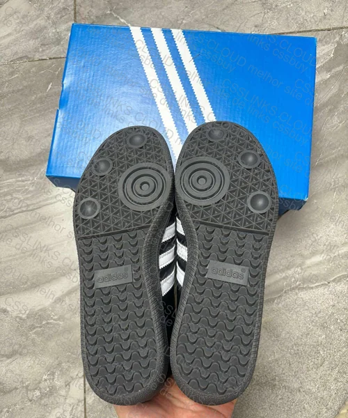 Adidas Samba 4