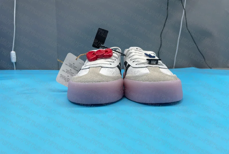 Adidas Sambae Hello Kitty for Mom 3
