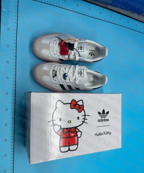 Adidas Sambae Hello Kitty for Mom 6