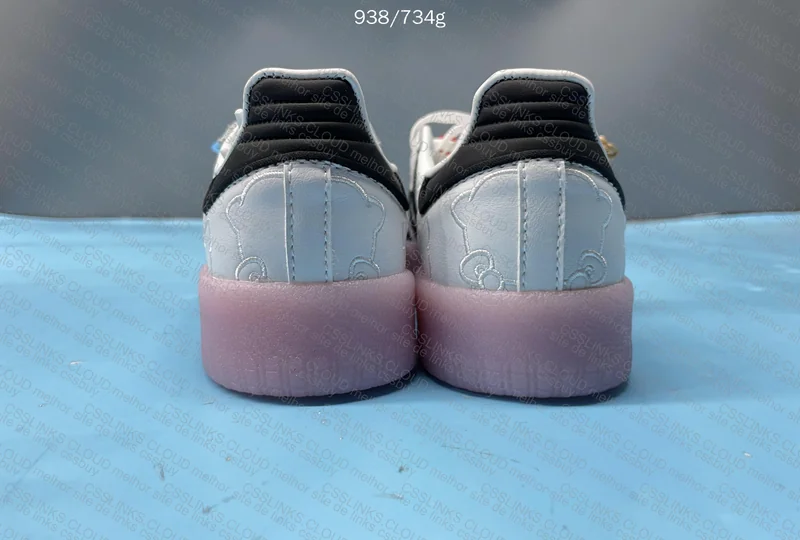Adidas Sambae x Hello Kitty 3