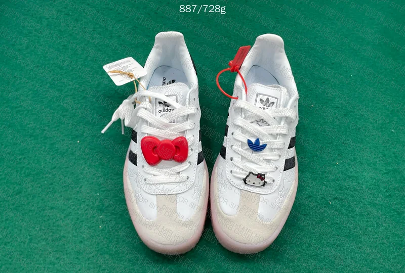 Adidas Sambae x Hello Kitty 5