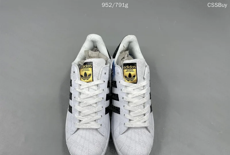 Adidas Superstar