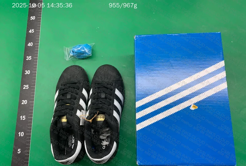 Adidas Superstar Black 8