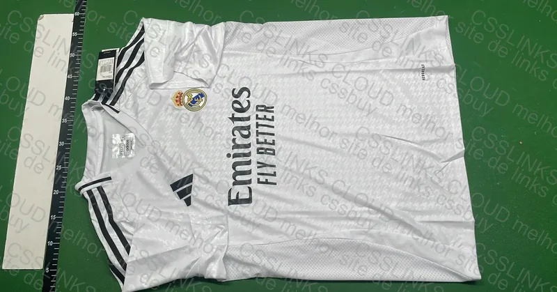 Adidas T-shirt